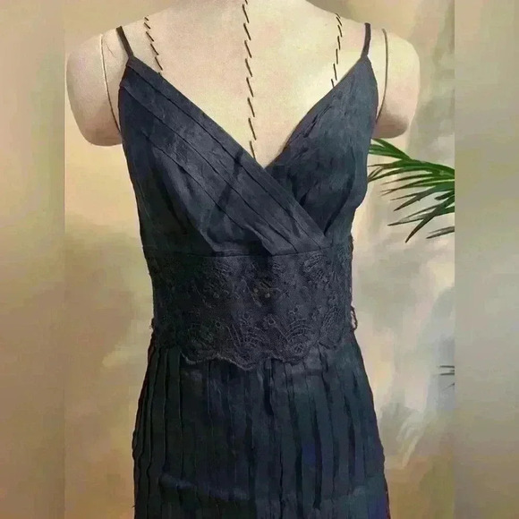 Ann Taylor Black Midi Pleated Dress | Lace Detail | Size 2 - Picture 2 of 8